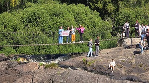 063.jpg