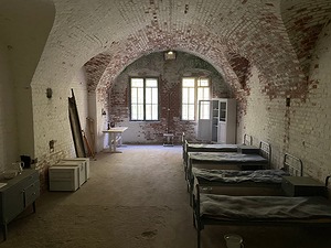 051.jpg